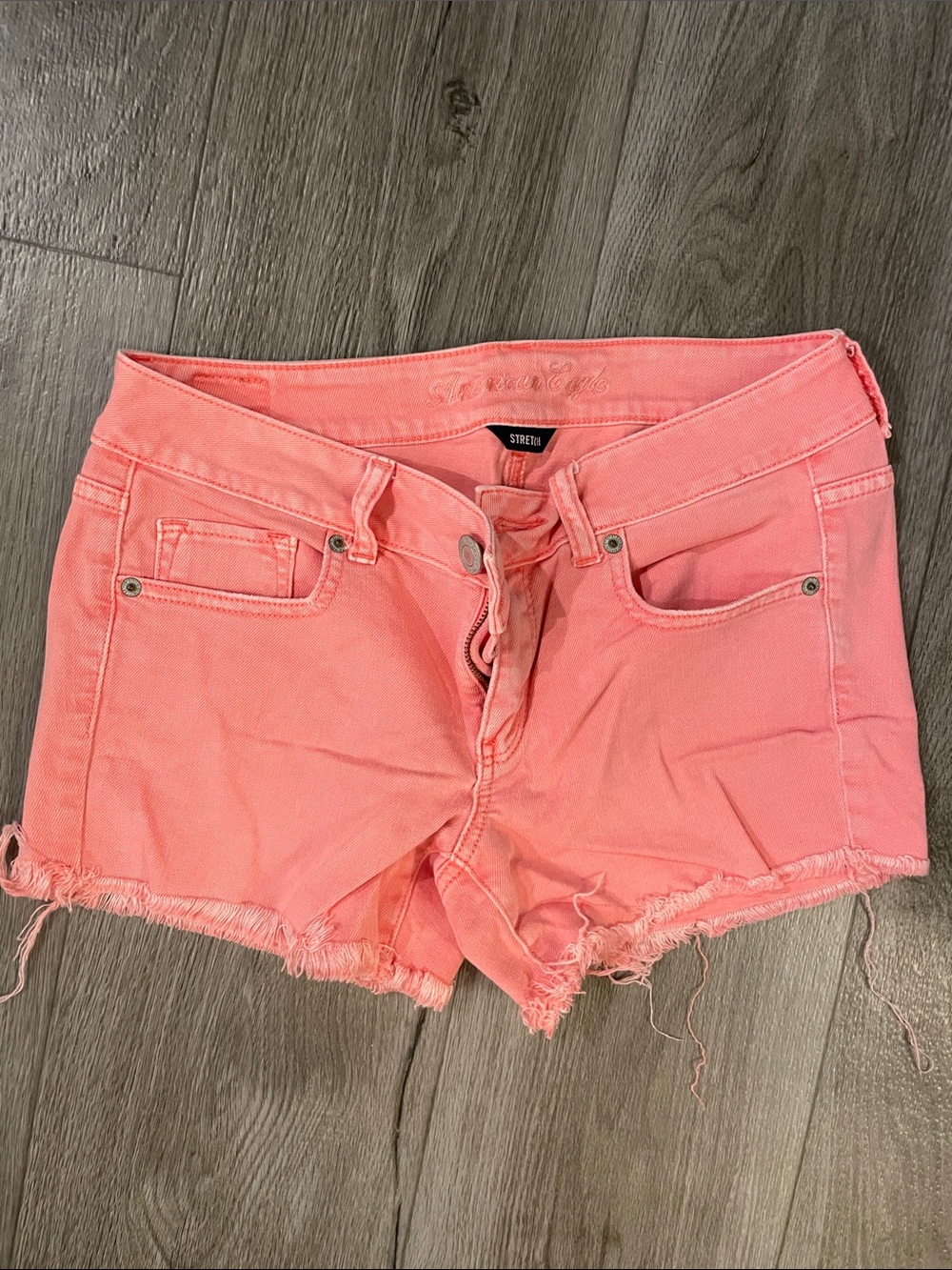 American Eagle Outfitters Coral Pink Raw Hem Denim Shorts - Picture 1 of 1
